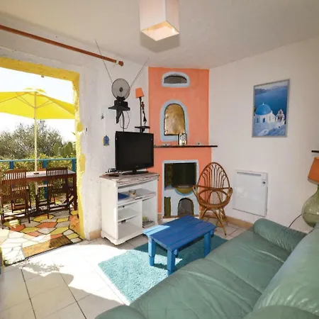 3 Bedroom Gorgeous In Di Ferro