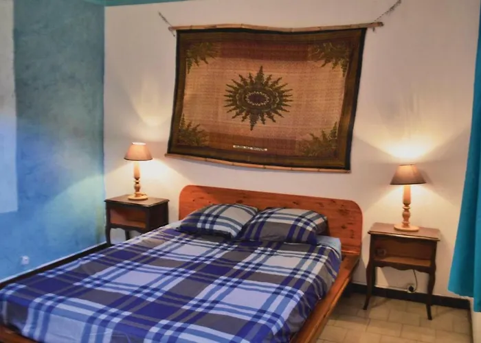 Lovely In Di Ferro Serra-di-Ferro (Corsica)